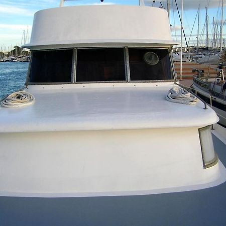 Yacht Bateau Moteur Benetti 19M Hotel Сет Екстериор снимка