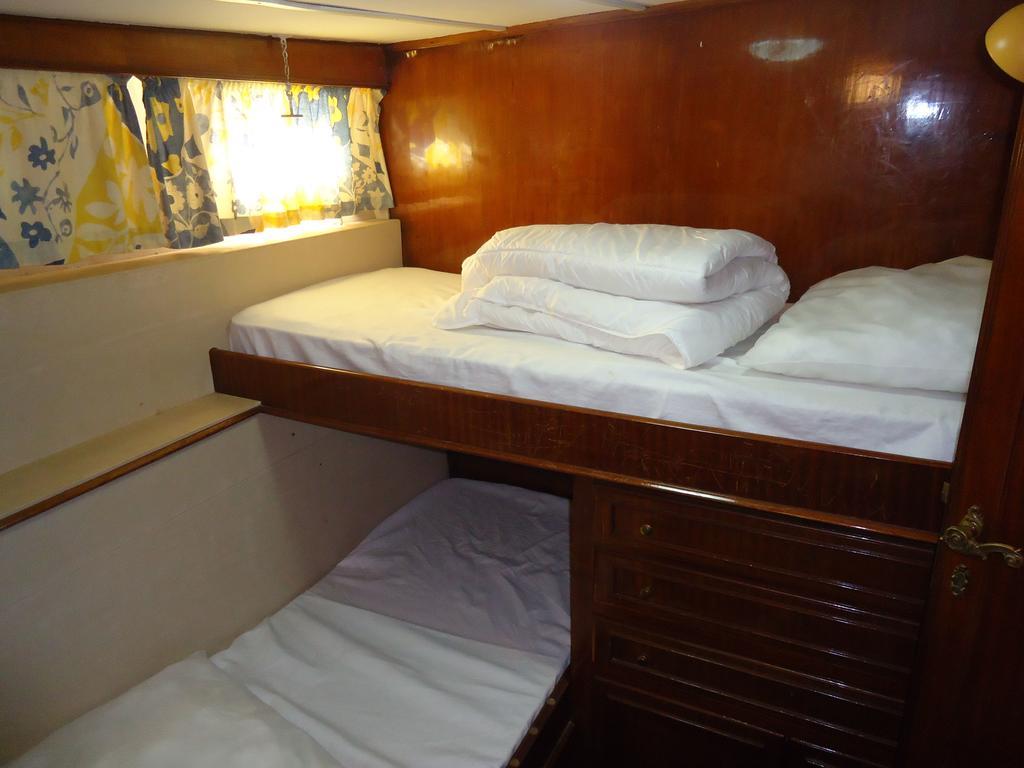 Yacht Bateau Moteur Benetti 19M Hotel Сет Екстериор снимка